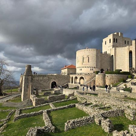 Villa Mefaja Kruje Luaran gambar