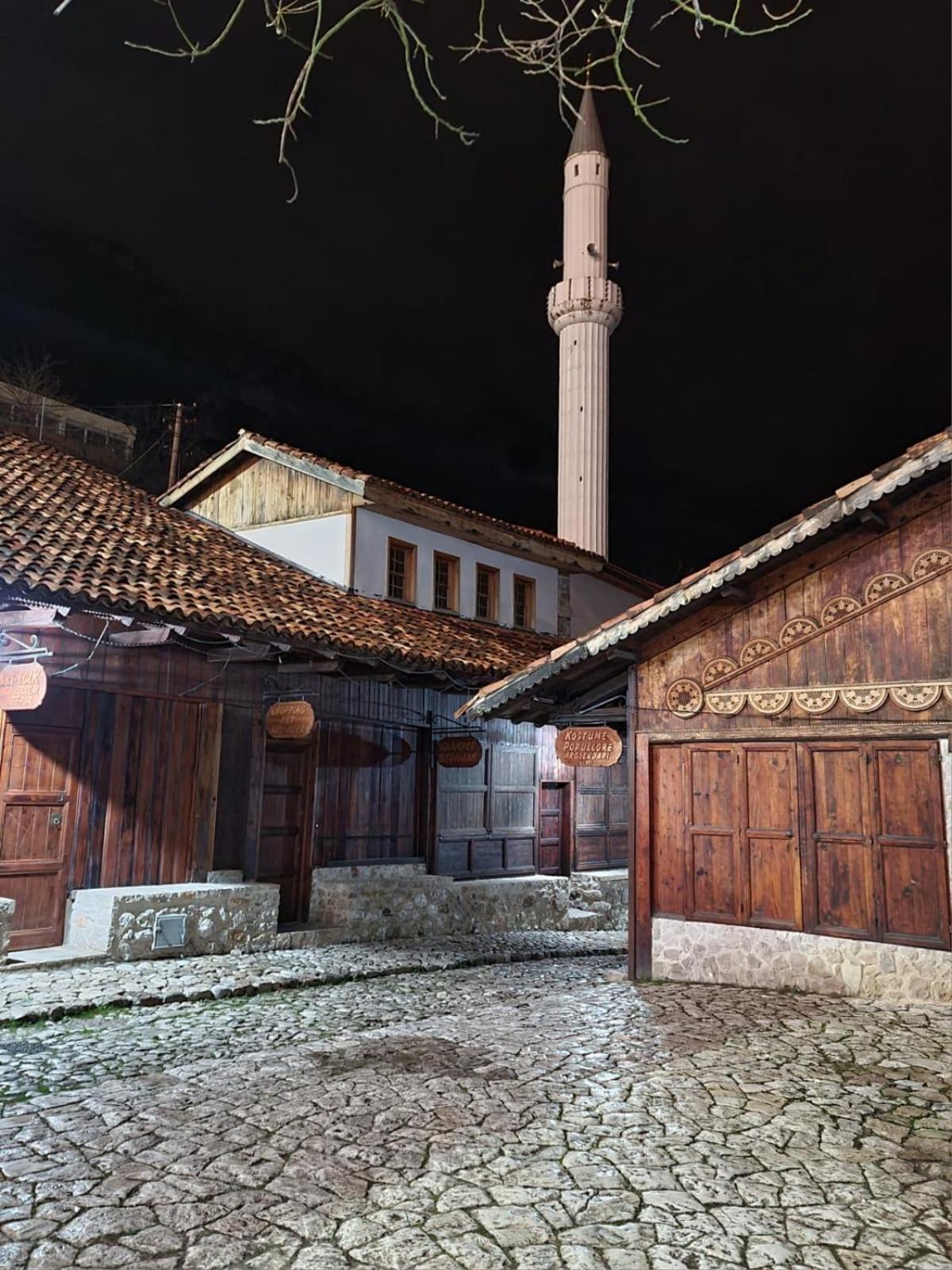 Villa Mefaja Kruje Luaran gambar